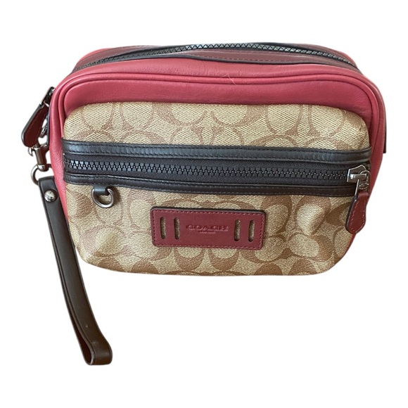 Coach Handbags - COACH Terrain Pouch In Colorblock Signature Canvas